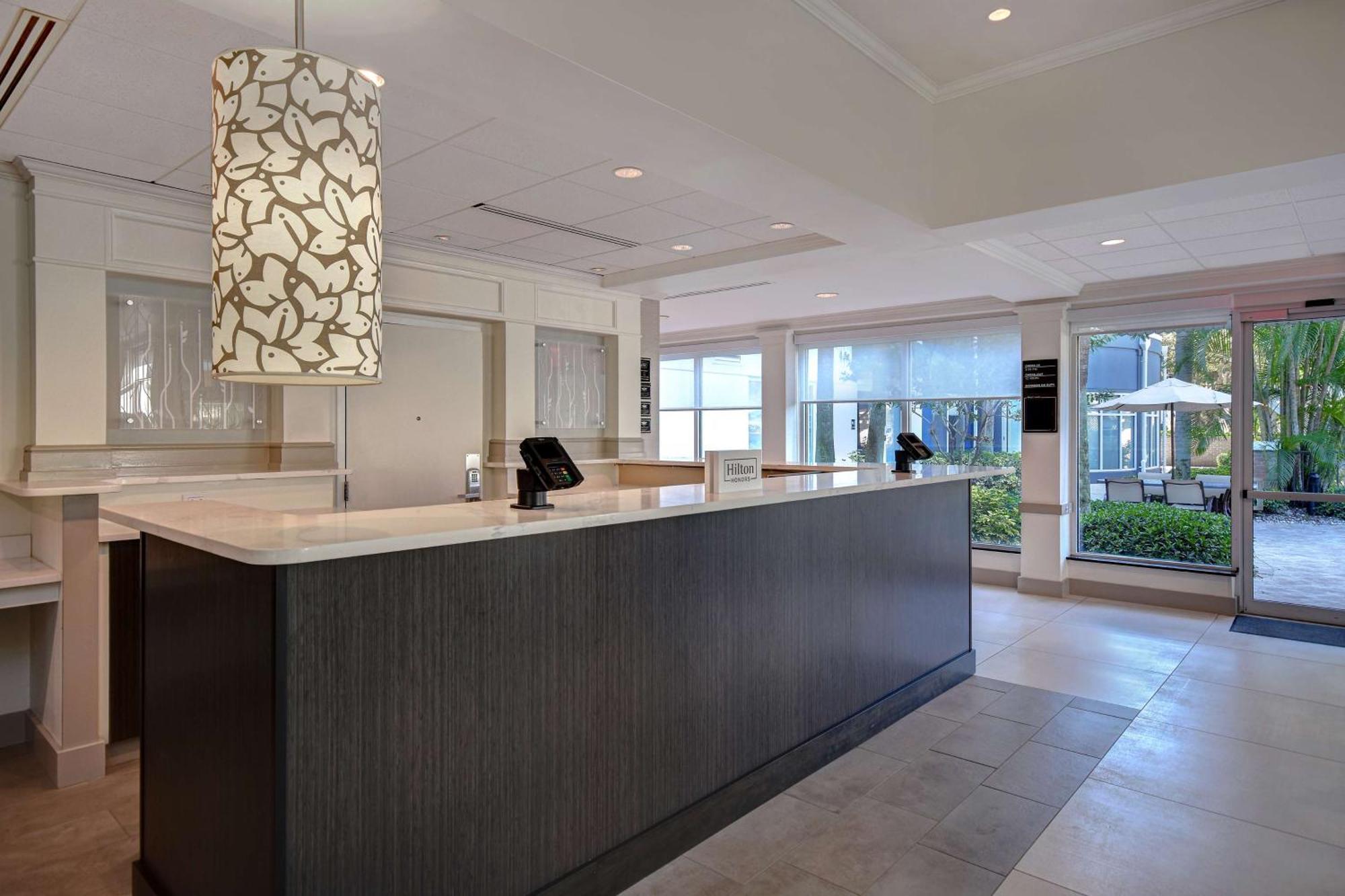 Hilton Garden Inn Fort Myers Exterior foto
