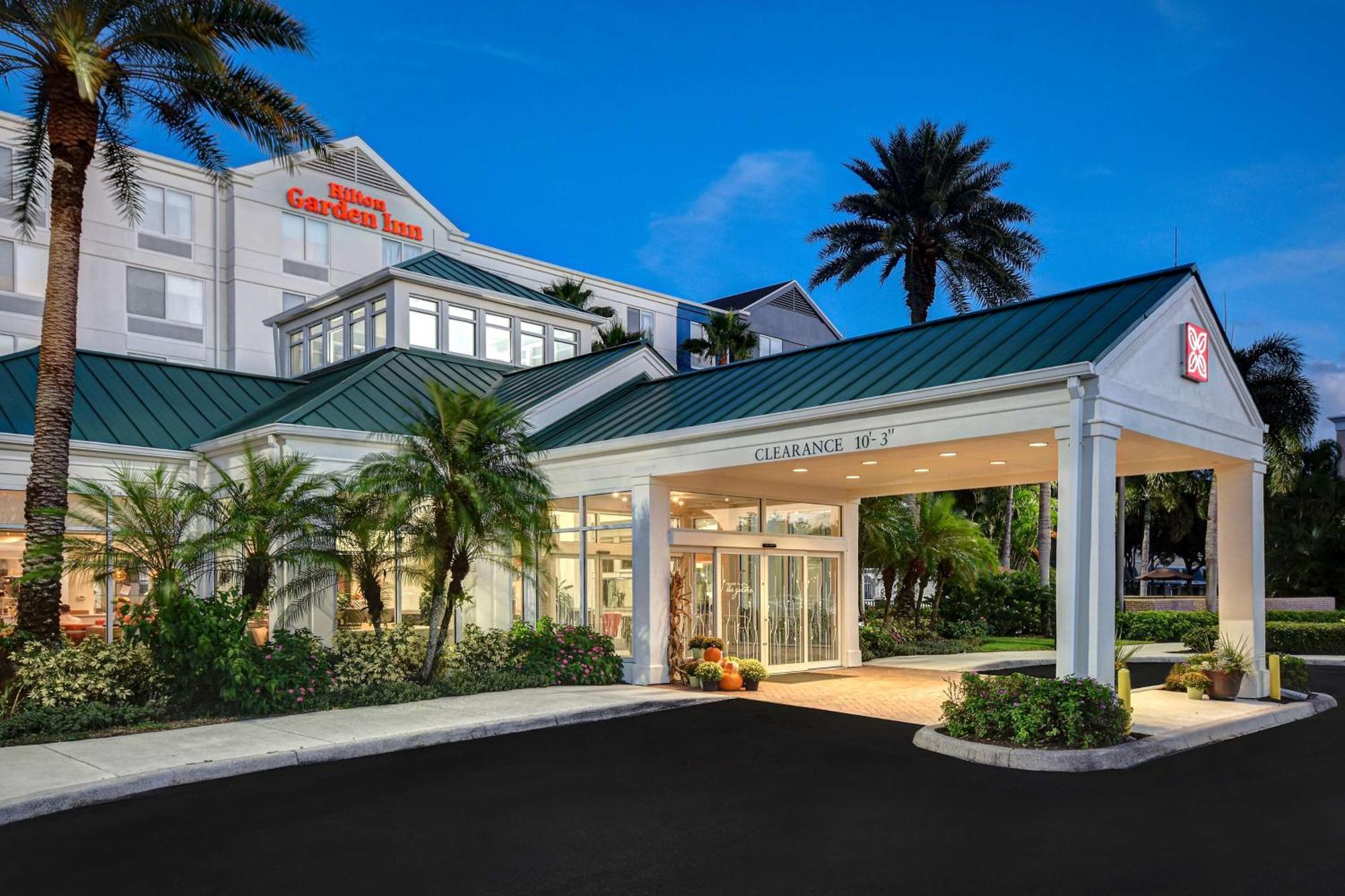 Hilton Garden Inn Fort Myers Exterior foto